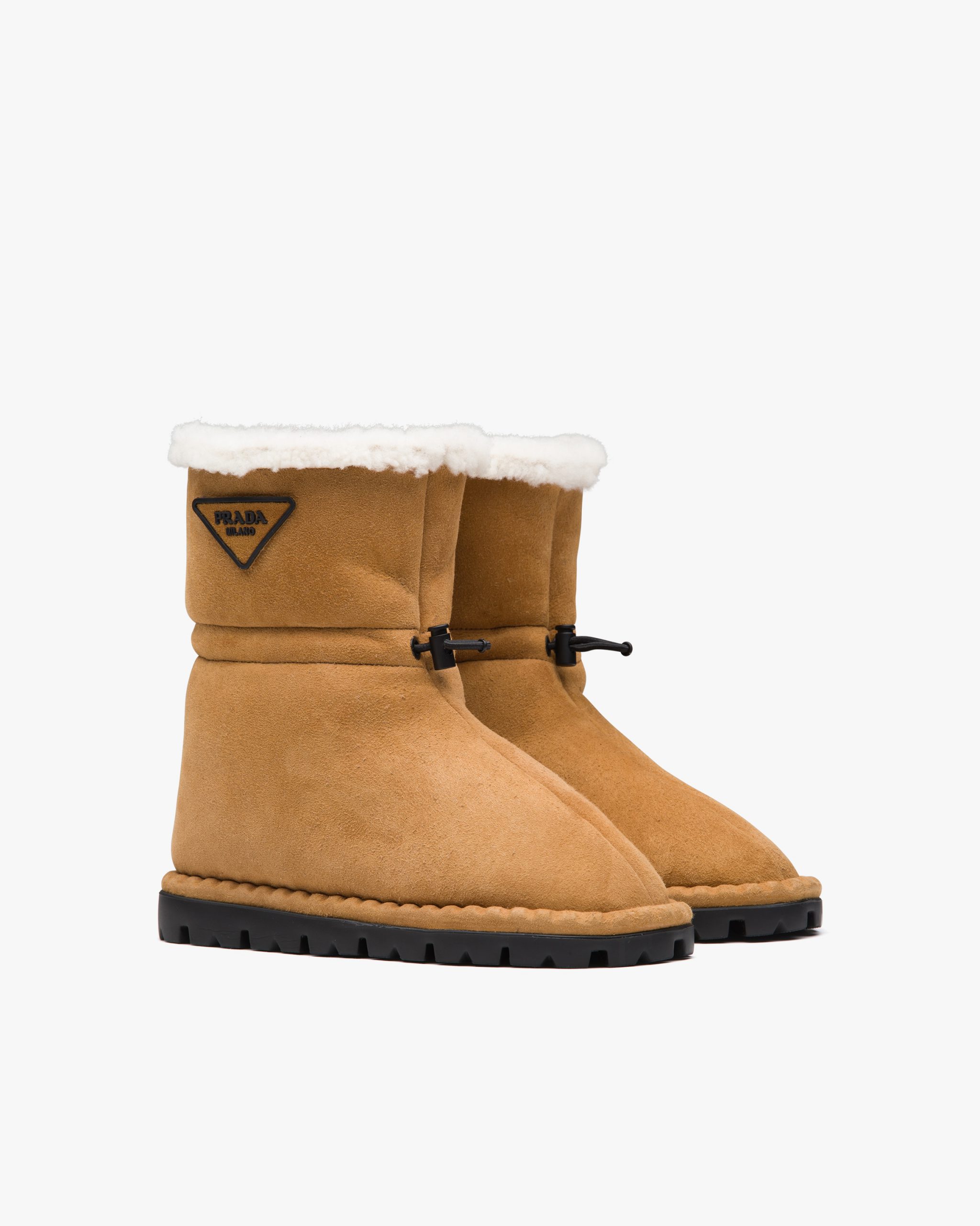 Cognac Shearling booties